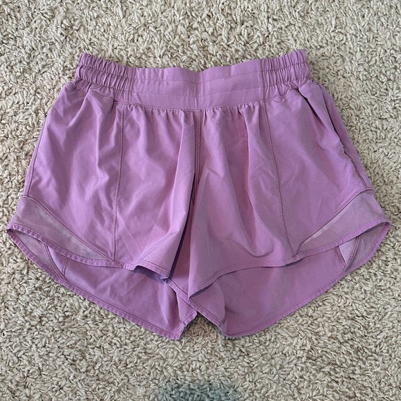 Lululemon Hotty Hot High-Rise Lined Shorts 2.5” Pinkish Purple Color Size 4 - Picture 1 of 5